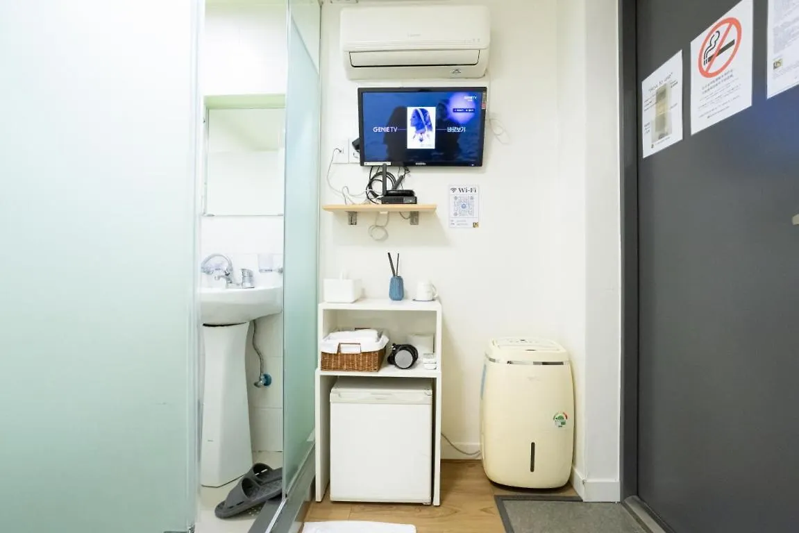Konukevi K Stay Guesthouse Myeongdong First Seul