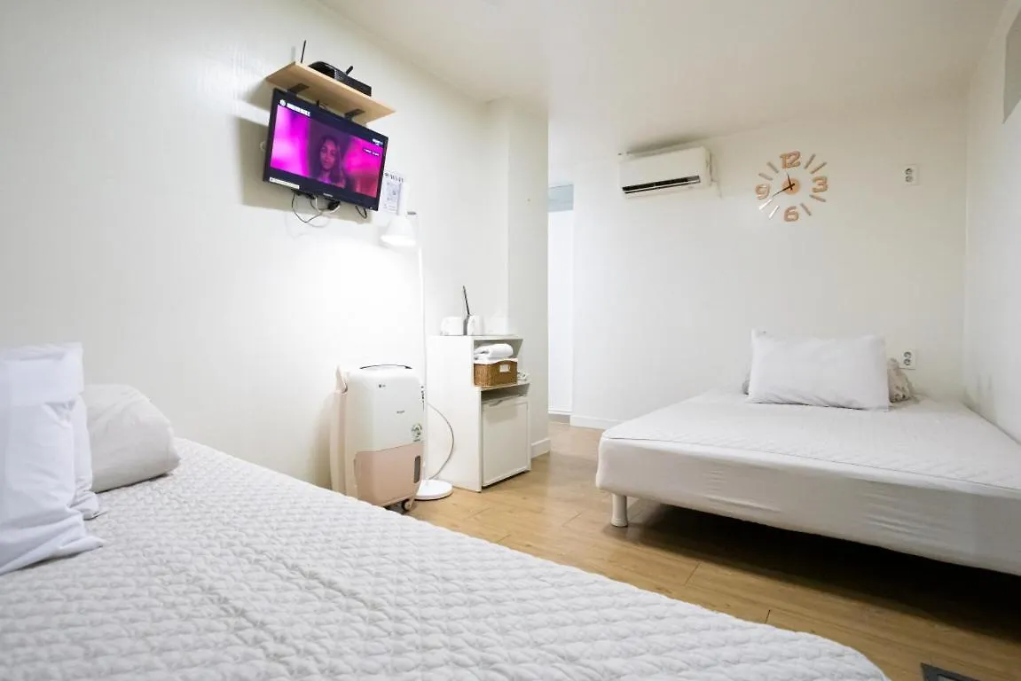 K Stay Guesthouse Myeongdong First Seoul 2*,